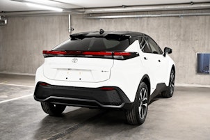 Vehicle image TOYOTA C-HR 2.0 HEV Swiss Edition 4x4