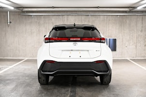 Vehicle image TOYOTA C-HR 2.0 HEV Swiss Edition 4x4