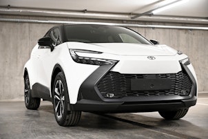 Vehicle image TOYOTA C-HR 2.0 HEV Swiss Edition 4x4