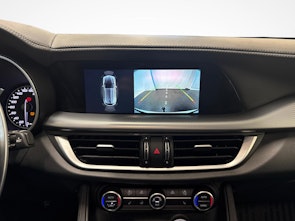 Vehicle image ALFA ROMEO Stelvio 2.0 Q4 280 Veloce + Gancio traino amovibile e pneumatici invernali