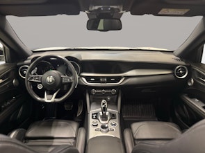 Vehicle image ALFA ROMEO Stelvio 2.0 Q4 280 Veloce + Gancio traino amovibile e pneumatici invernali