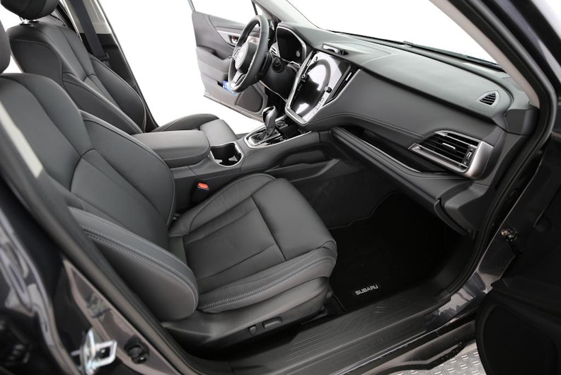 Vehicle image SUBARU OUTBACK