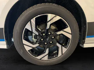 Ford Tourneo C Bus 320 L1 2.0 EcoBlue 170 Sport