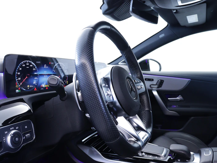 image du véhicule MERCEDES-BENZ A 45 AMG