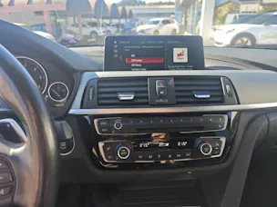 BMW 320d xDrive SAG
