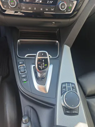 BMW 320d xDrive SAG