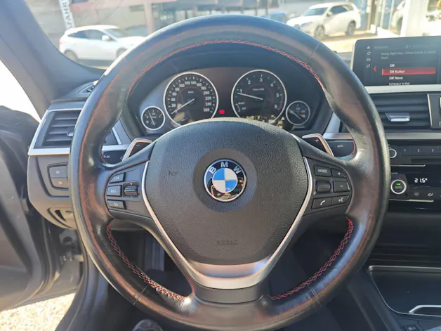 BMW 320d xDrive SAG