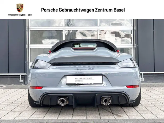 Porsche 718 Spyder RS