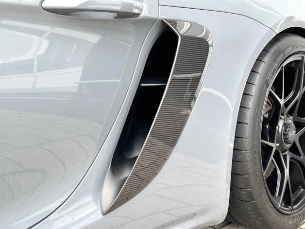 Porsche 718 Spyder RS