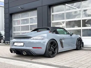 Porsche 718 Spyder RS