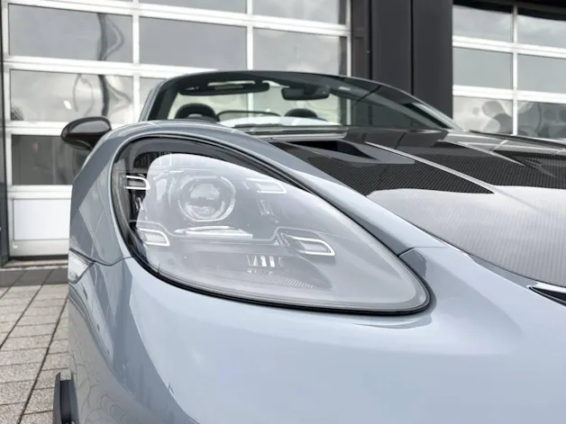 Porsche 718 Spyder RS
