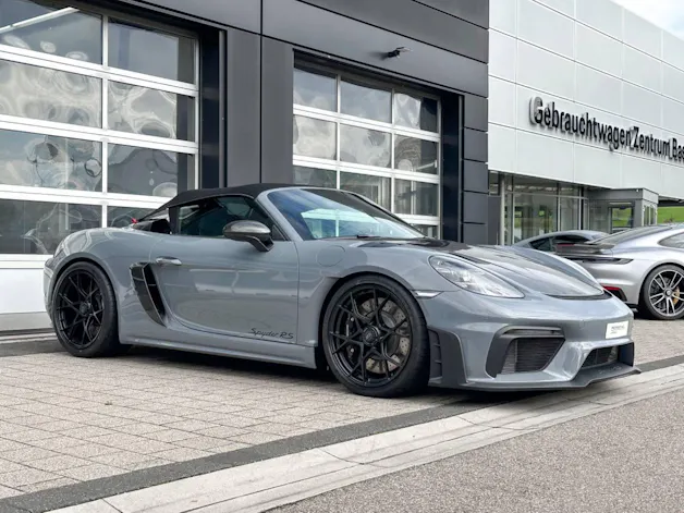 Porsche 718 Spyder RS