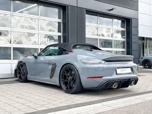 Porsche 718 Spyder RS