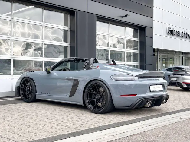Porsche 718 Spyder RS