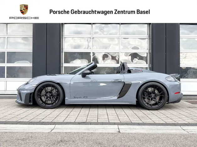 Porsche 718 Spyder RS