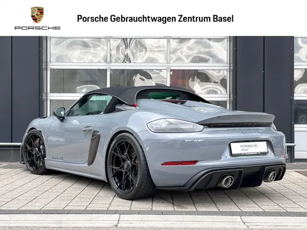 Porsche 718 Spyder RS