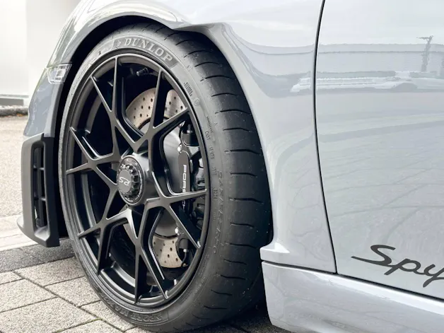 Porsche 718 Spyder RS