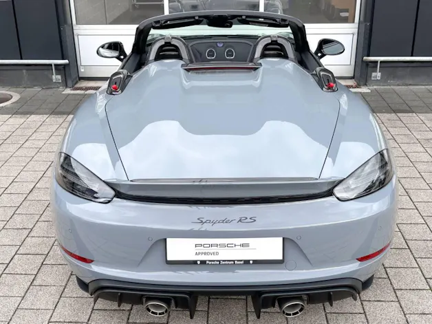 Porsche 718 Spyder RS