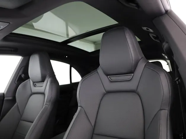 Porsche Macan 4