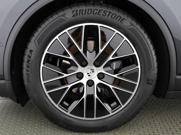 Porsche Macan 4