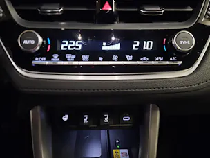 Toyota Corolla Cross 2.0 HSD Trend AWD-i