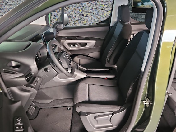 image du véhicule 8 image du véhicule 8