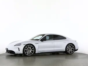 Porsche Taycan 4 Black Edition