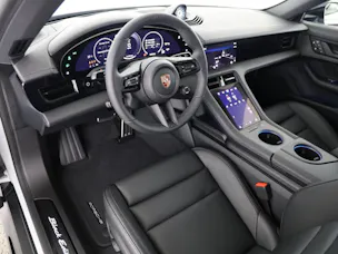 Porsche Taycan 4 Black Edition