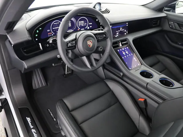 Porsche Taycan 4 Black Edition