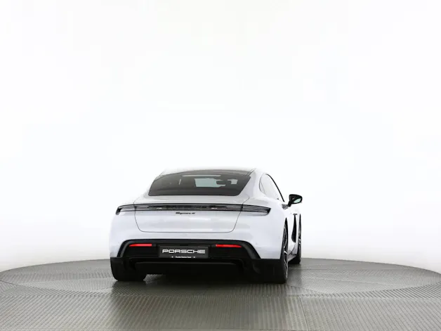 Porsche Taycan 4 Black Edition