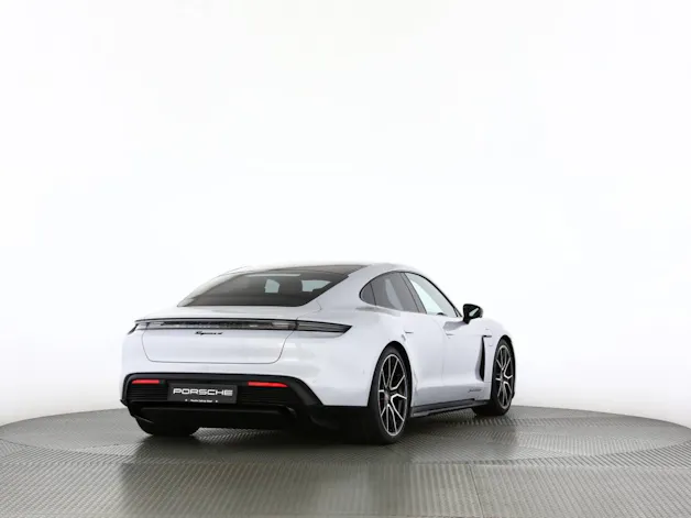 Porsche Taycan 4 Black Edition