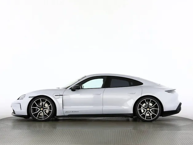 Porsche Taycan 4 Black Edition