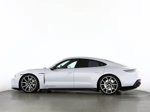 Porsche Taycan 4 Black Edition
