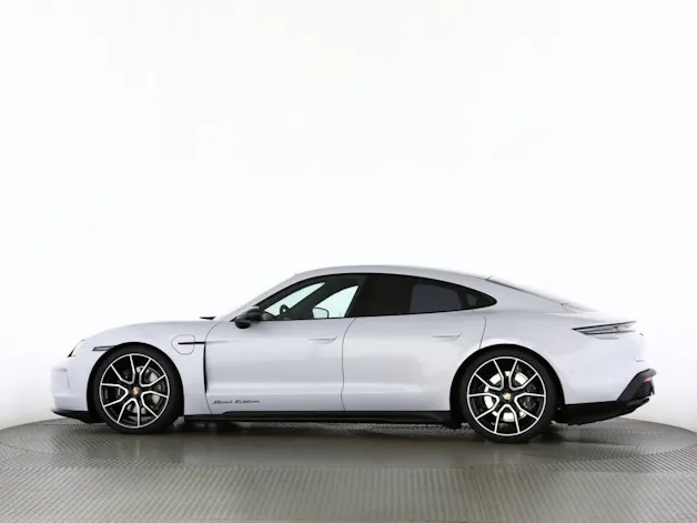 Porsche Taycan 4 Black Edition