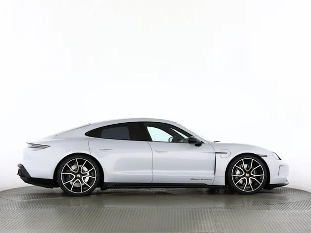 Porsche Taycan 4 Black Edition