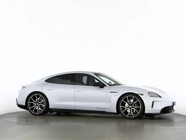 Porsche Taycan 4 Black Edition