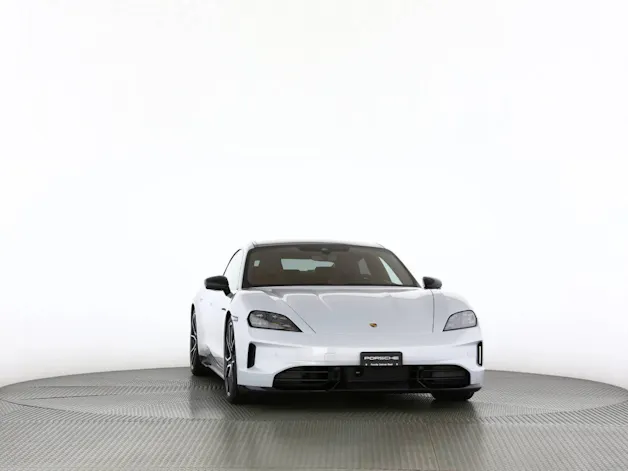 Porsche Taycan 4 Black Edition