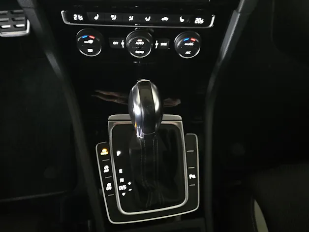 VW Golf Variant 2.0 TSI R 4 Motion DSG