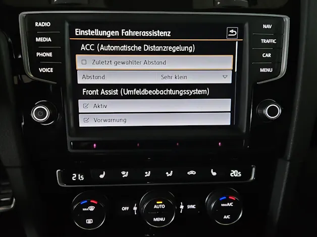 VW Golf Variant 2.0 TSI R 4 Motion DSG
