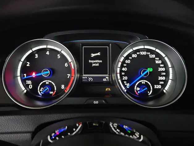 VW Golf Variant 2.0 TSI R 4 Motion DSG