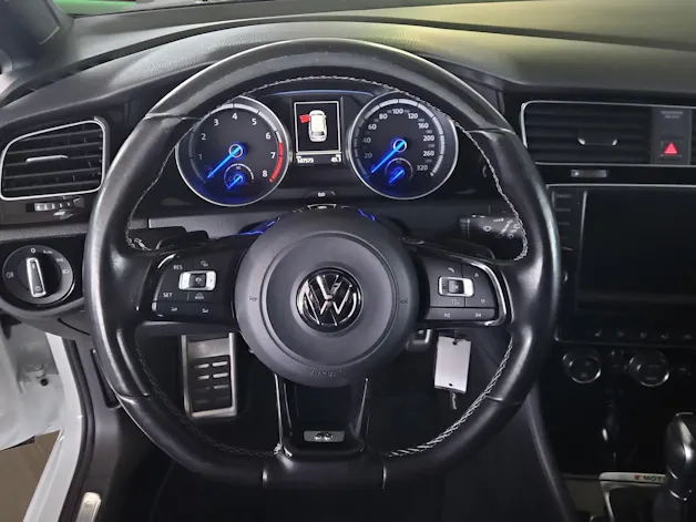 VW Golf Variant 2.0 TSI R 4 Motion DSG