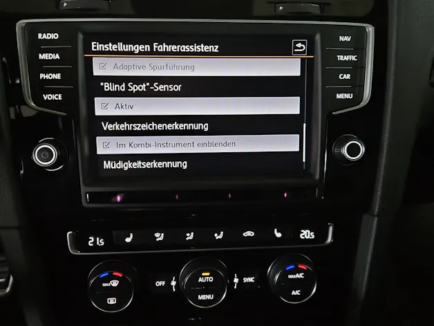 VW Golf Variant 2.0 TSI R 4 Motion DSG