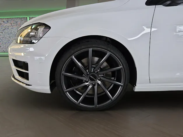 VW Golf Variant 2.0 TSI R 4 Motion DSG