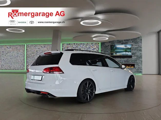 VW Golf Variant 2.0 TSI R 4 Motion DSG