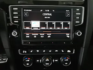 VW Golf Variant 2.0 TSI R 4 Motion DSG