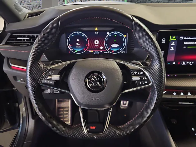 Škoda Octavia Combi 2.0 TSI DSG RS