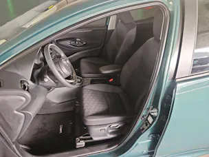 Toyota Yaris 1.5 VVT-i HSD Trend