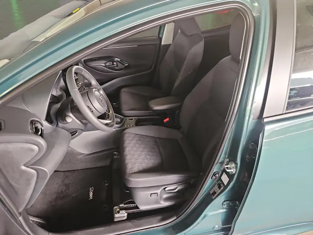 Toyota Yaris 1.5 VVT-i HSD Trend