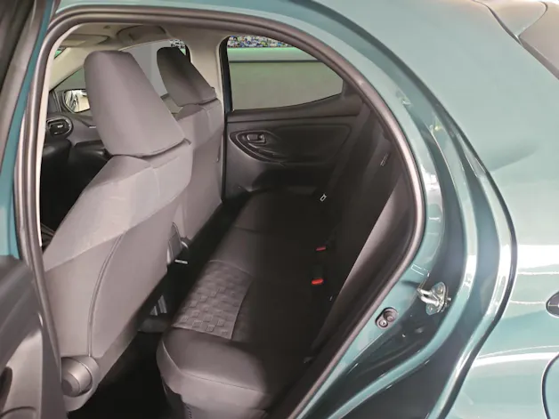 Toyota Yaris 1.5 VVT-i HSD Trend