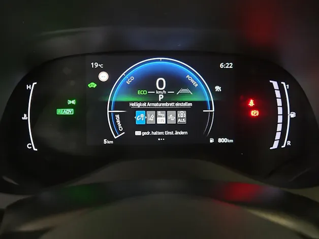 Toyota Yaris 1.5 VVT-i HSD Trend